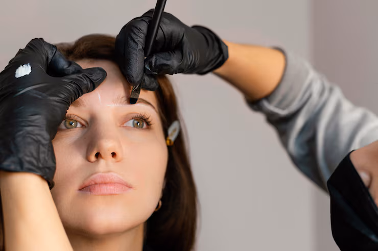 Brow Lifting Wien für perfekt geformte und ausdrucksstarke Augenbrauen